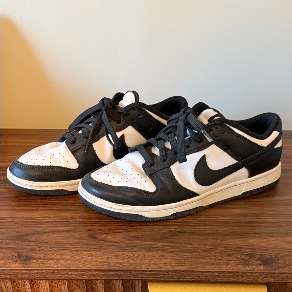 Nike Black and White Dunks Pandas Sneakers Men’s 8.5/Womens 10